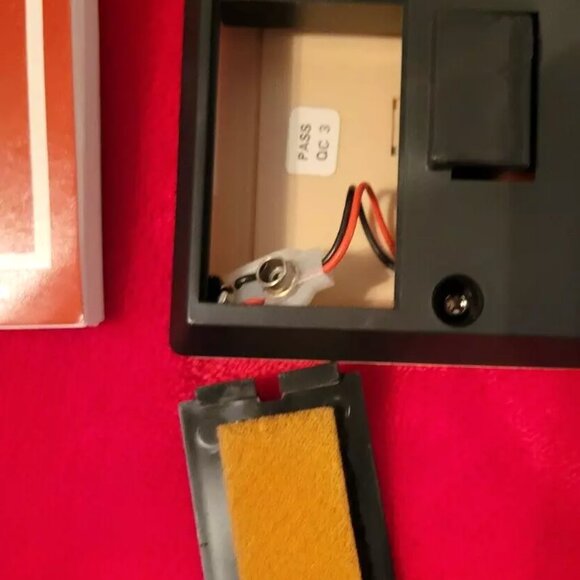 Vintage 1980 Coleco Quiz Wiz Computer and 2 Cartridges Quiz #1 and 15 NBA Teams - Picture 7 of 12